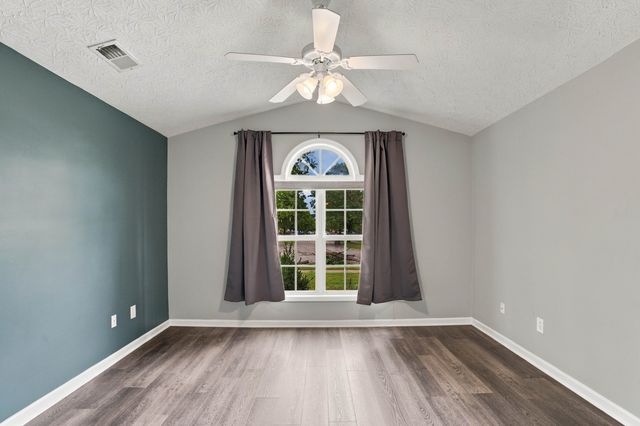 996 Winding Oak Trail, Lexington, KY 40511