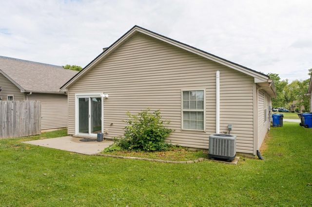 996 Winding Oak Trail, Lexington, KY 40511