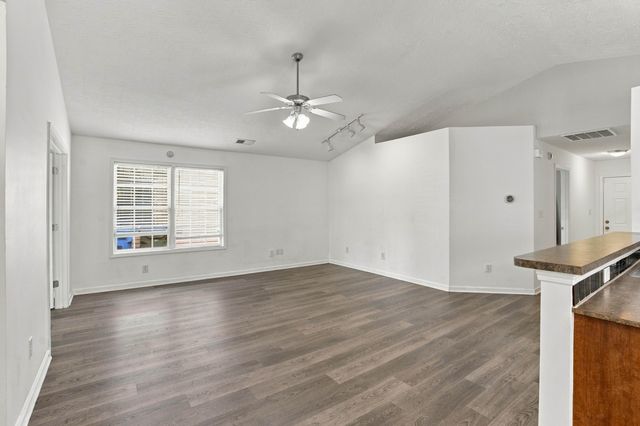 996 Winding Oak Trail, Lexington, KY 40511