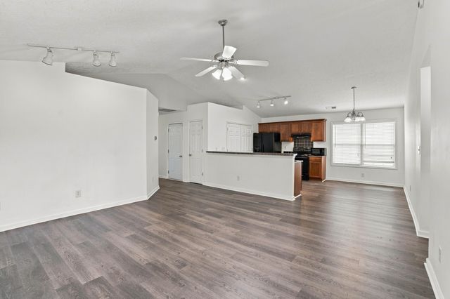 996 Winding Oak Trail, Lexington, KY 40511