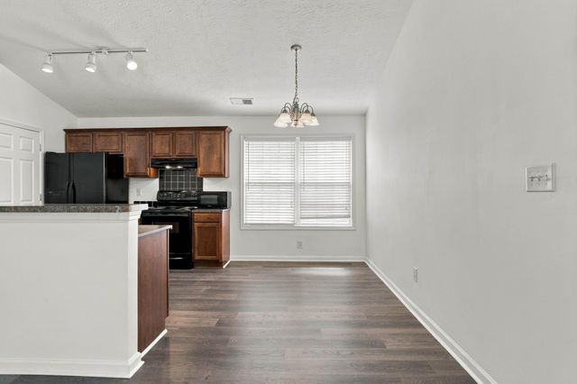 996 Winding Oak Trail, Lexington, KY 40511