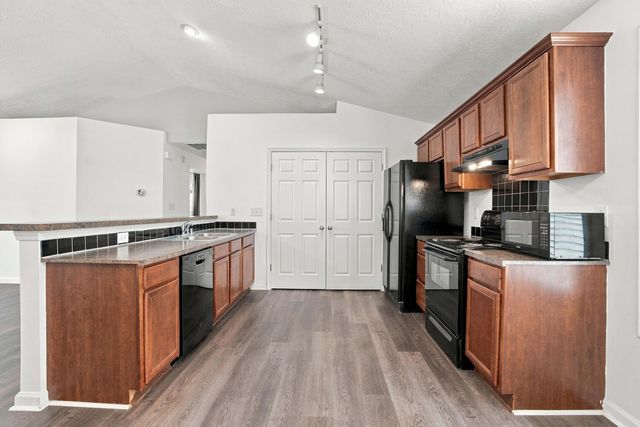 996 Winding Oak Trail, Lexington, KY 40511