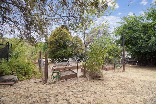 3635 Bell Rd, Auburn, CA 95603