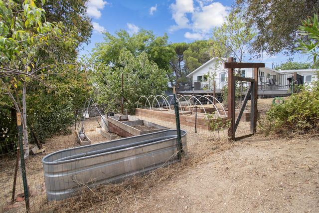 3635 Bell Rd, Auburn, CA 95603