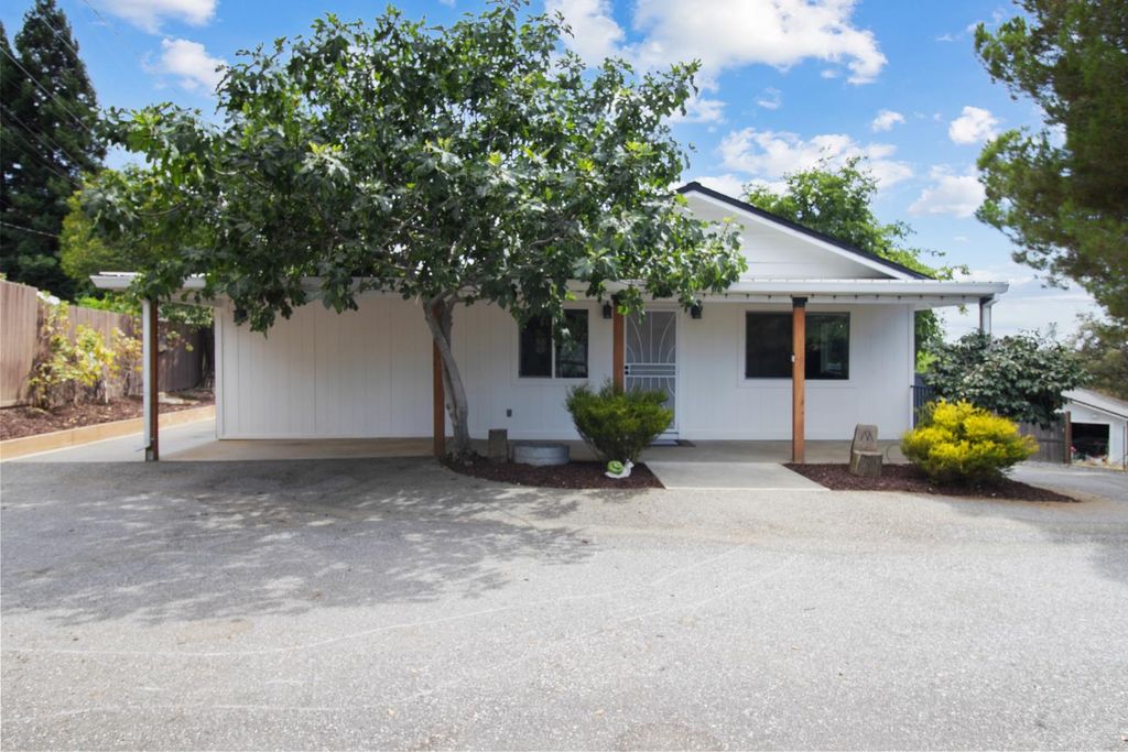 3635 Bell Rd, Auburn, CA 95603