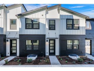 6487 Nw Olympic Ln 27, Camas, WA 98607