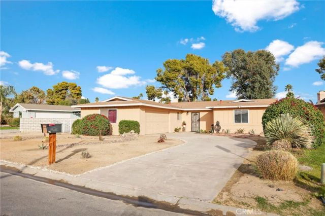 43744 Virginia, Palm Desert, CA 92211