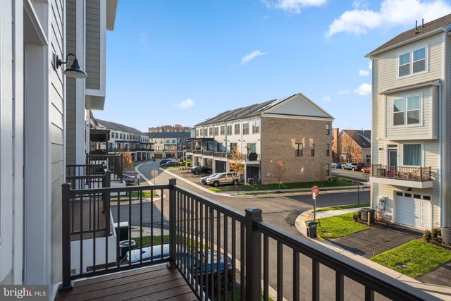 602 WATERMANS DR, Woodbridge, VA 22191