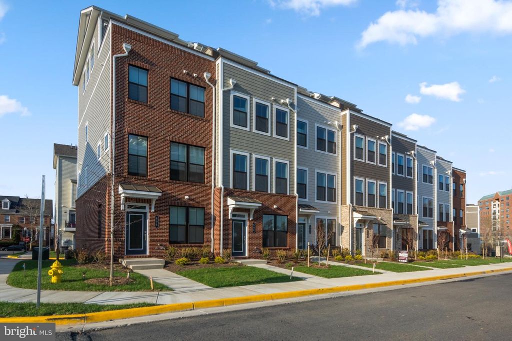 602 WATERMANS DR, Woodbridge, VA 22191