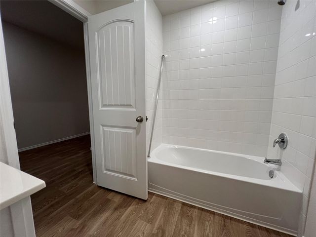 305 Wirecrested DR, Lockhart, TX 78644