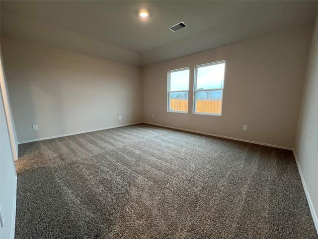 305 Wirecrested DR, Lockhart, TX 78644