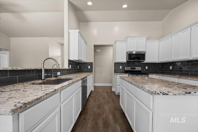 4991 N Sun Shimmer Ave, Meridian, ID 83646