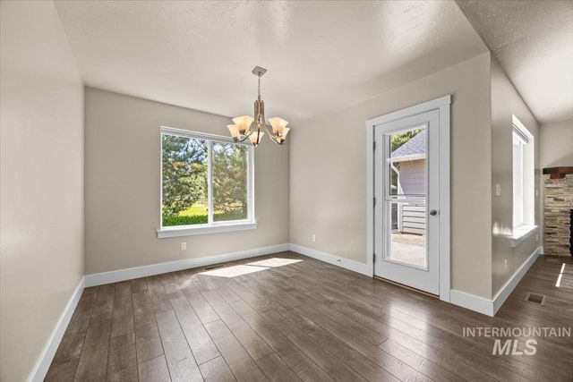 4991 N Sun Shimmer Ave, Meridian, ID 83646