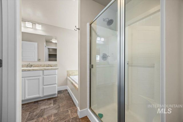 4991 N Sun Shimmer Ave, Meridian, ID 83646