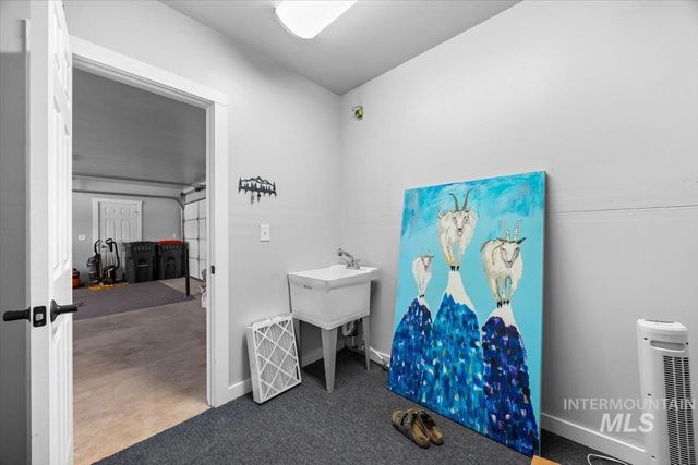 4991 N Sun Shimmer Ave, Meridian, ID 83646