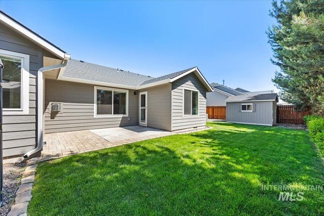 4991 N Sun Shimmer Ave, Meridian, ID 83646