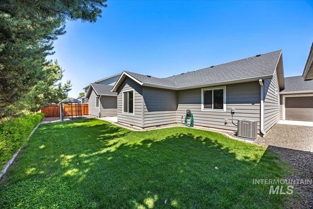 4991 N Sun Shimmer Ave, Meridian, ID 83646