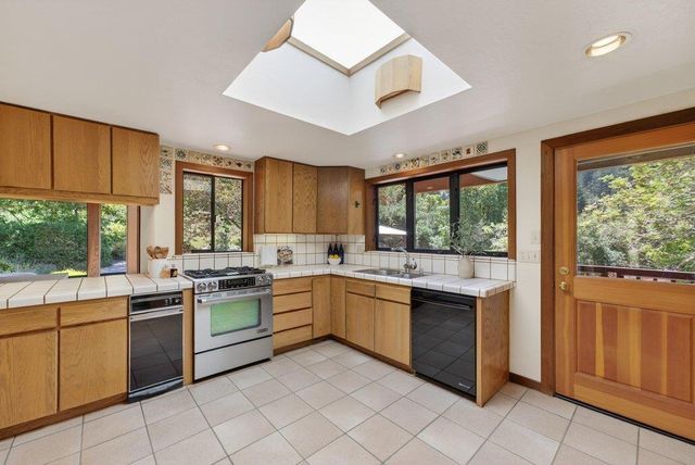 1526 Hall Ranch Road, Santa Cruz, CA 95065