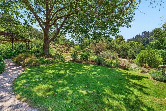 1526 Hall Ranch Road, Santa Cruz, CA 95065