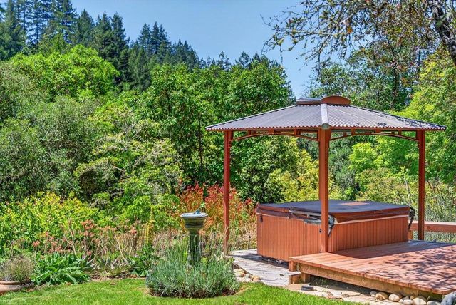 1526 Hall Ranch Road, Santa Cruz, CA 95065