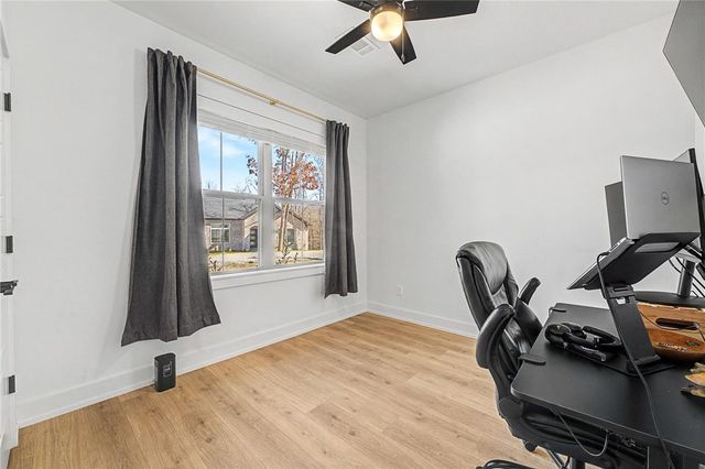 7 Knebworth Drive, Bella Vista, AR 72714