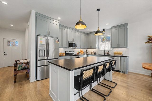 7 Knebworth Drive, Bella Vista, AR 72714