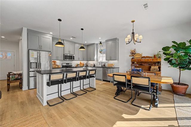 7 Knebworth Drive, Bella Vista, AR 72714