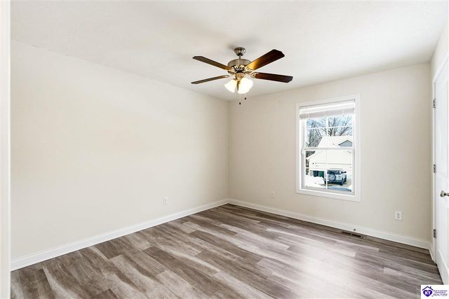 125 Sawgrass Avenue, Vine Grove, KY 40175