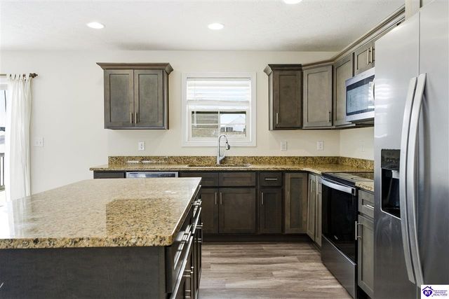 125 Sawgrass Avenue, Vine Grove, KY 40175