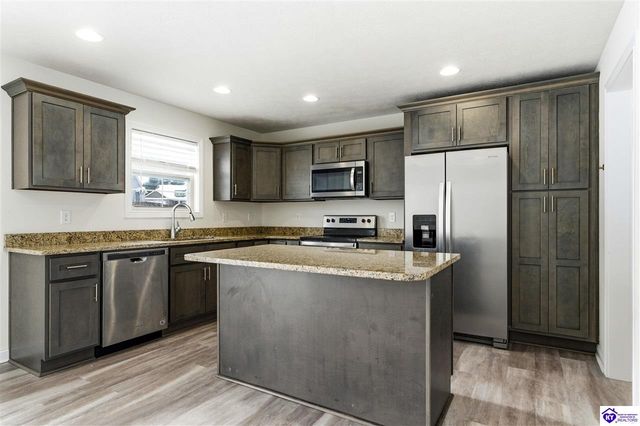 125 Sawgrass Avenue, Vine Grove, KY 40175