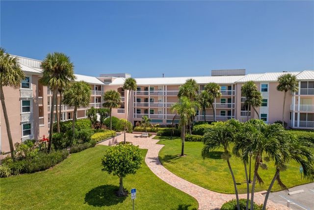 8830 S Sea Oaks Way 301, Vero Beach, FL 32963