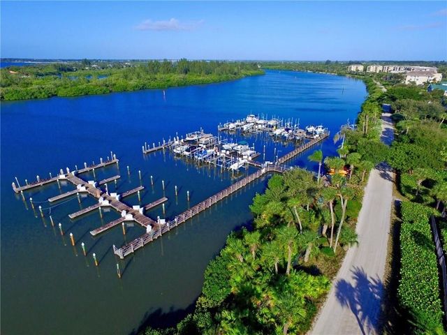8830 S Sea Oaks Way 301, Vero Beach, FL 32963