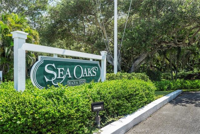 8830 S Sea Oaks Way 301, Vero Beach, FL 32963