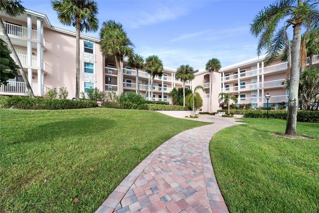 8830 S Sea Oaks Way 301, Vero Beach, FL 32963