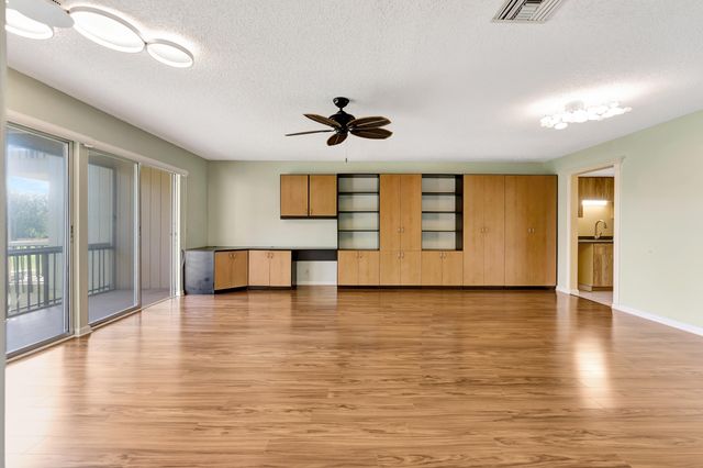 18419 SE Wood Haven Lane B, Tequesta, FL 33469