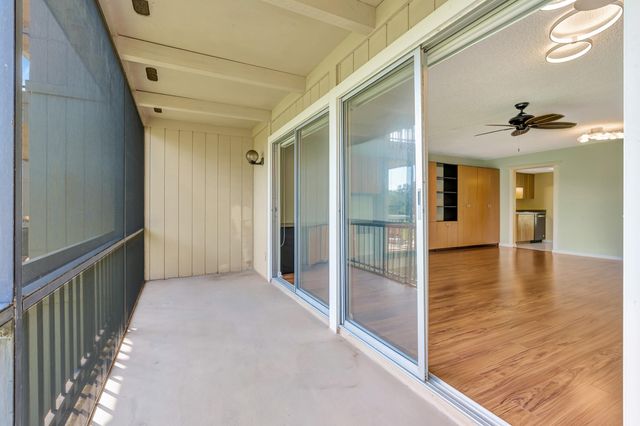 18419 SE Wood Haven Lane B, Tequesta, FL 33469