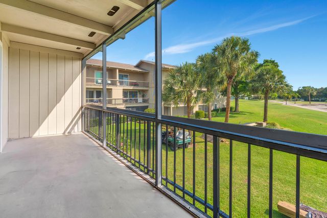 18419 SE Wood Haven Lane B, Tequesta, FL 33469