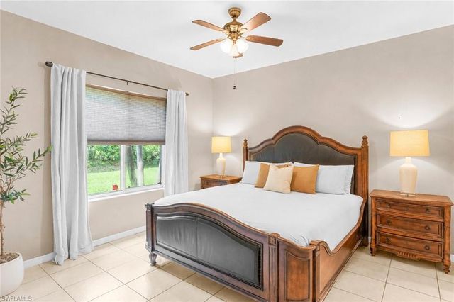 5470 16th PL SW 101, Naples, FL 34116
