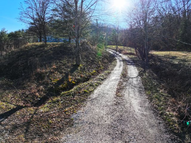 11901 Red Lick Road, Irvine, KY 40336