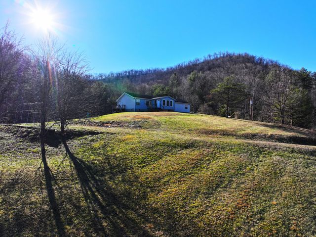 11901 Red Lick Road, Irvine, KY 40336