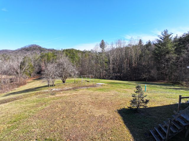 11901 Red Lick Road, Irvine, KY 40336