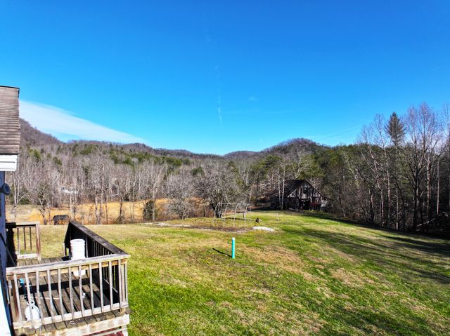 11901 Red Lick Road, Irvine, KY 40336