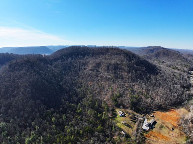 11901 Red Lick Road, Irvine, KY 40336