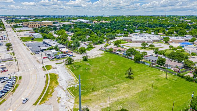 730 S Cherry Lane, White Settlement, TX 76108