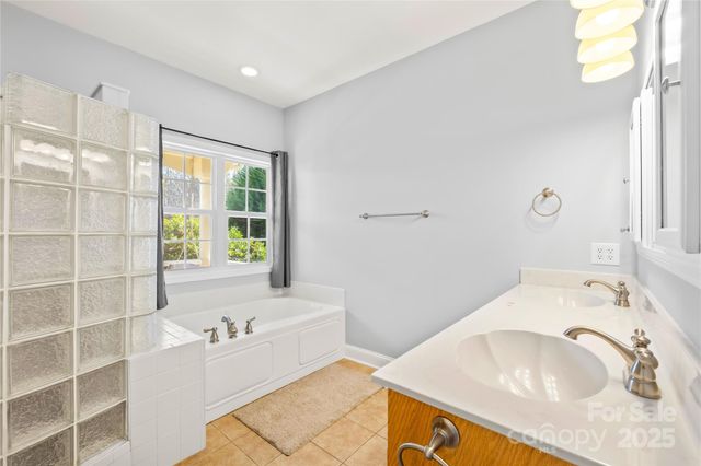 1038 S DevonPark Place, Salisbury, NC 28147