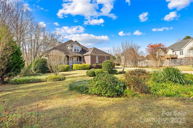 1038 S DevonPark Place, Salisbury, NC 28147