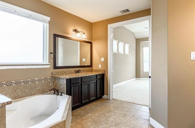 4607 Rockton Hills Lane, Sugar Land, TX 77479