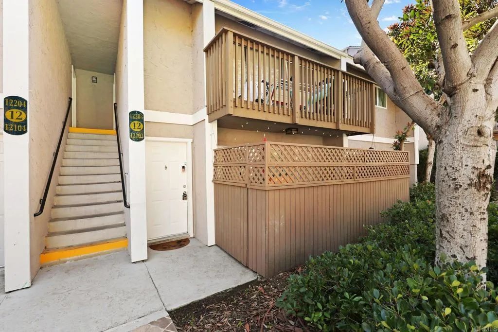 6333 College Grove Way 12103, San Diego, CA 92115