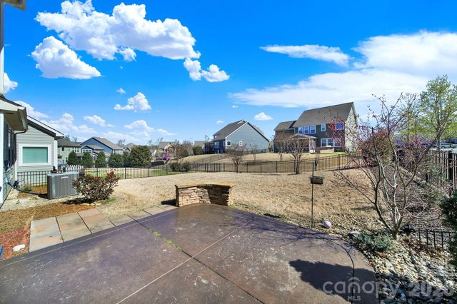 904 Twin Valley Way, Fort Mill, SC 29715