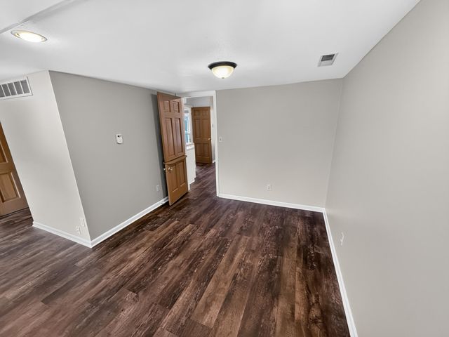 1201 S OLD 63 203, Columbia, MO 65201